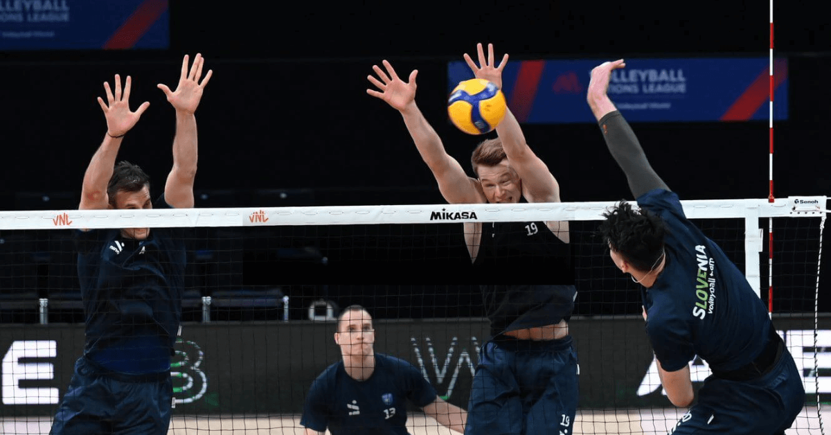 How to block a volleyball